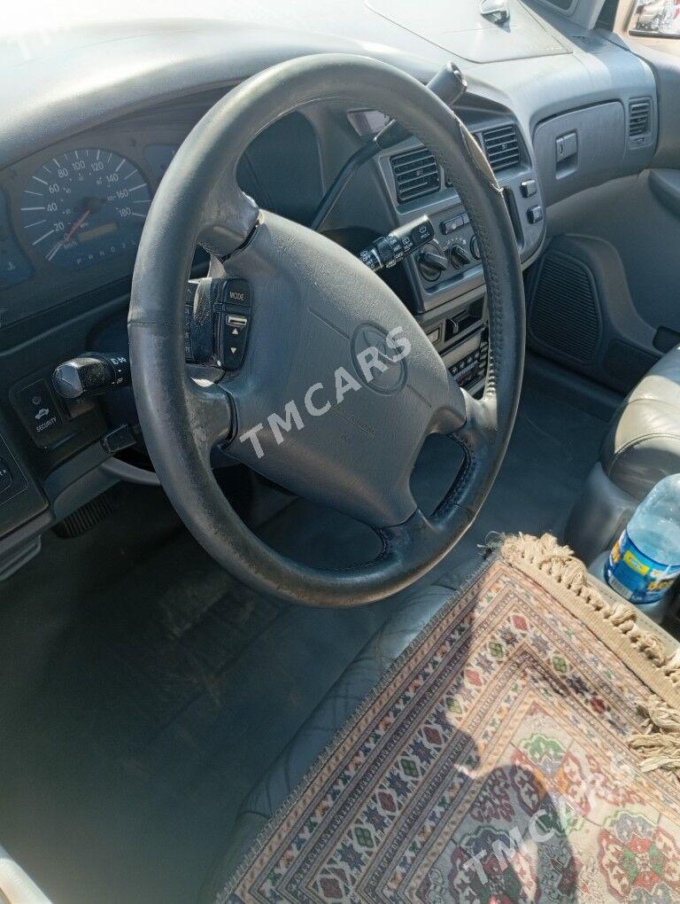 Toyota Sienna 2002 - 150 000 TMT - Гороглы (Тагта) - img 2