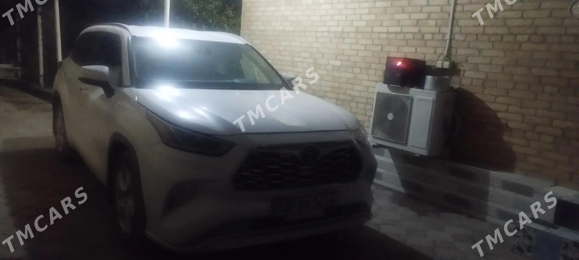 Toyota Highlander 2022 - 450 000 TMT - Керки - img 4