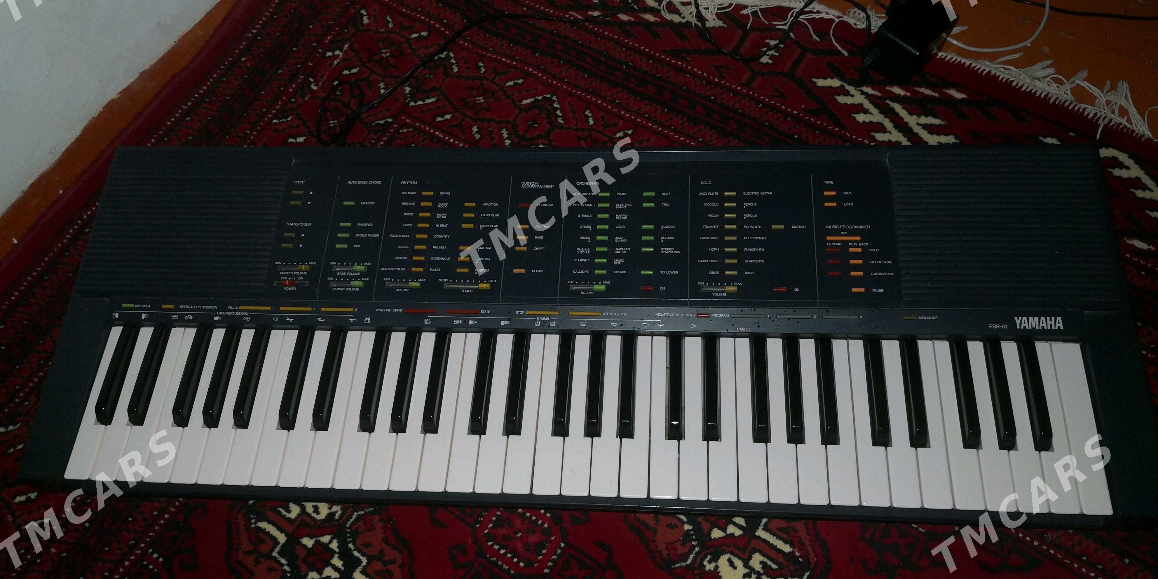 Yamaha PSR 70 - Sakarçäge - img 2