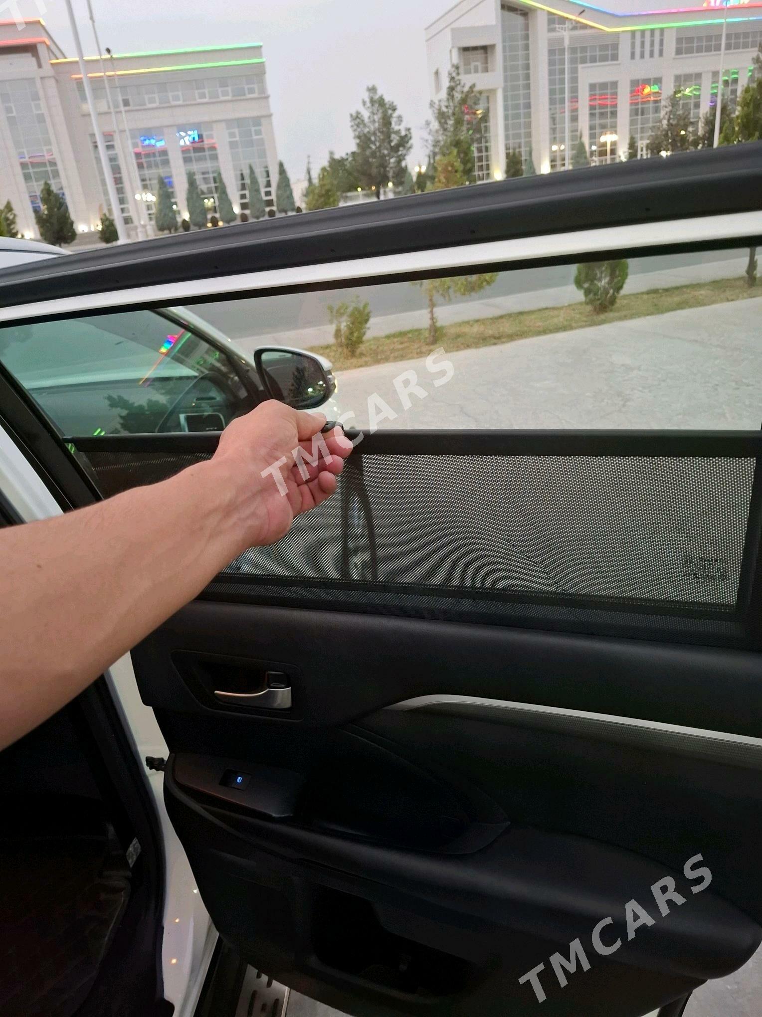 Toyota Highlander 2019 - 448 000 TMT - Aşgabat - img 6