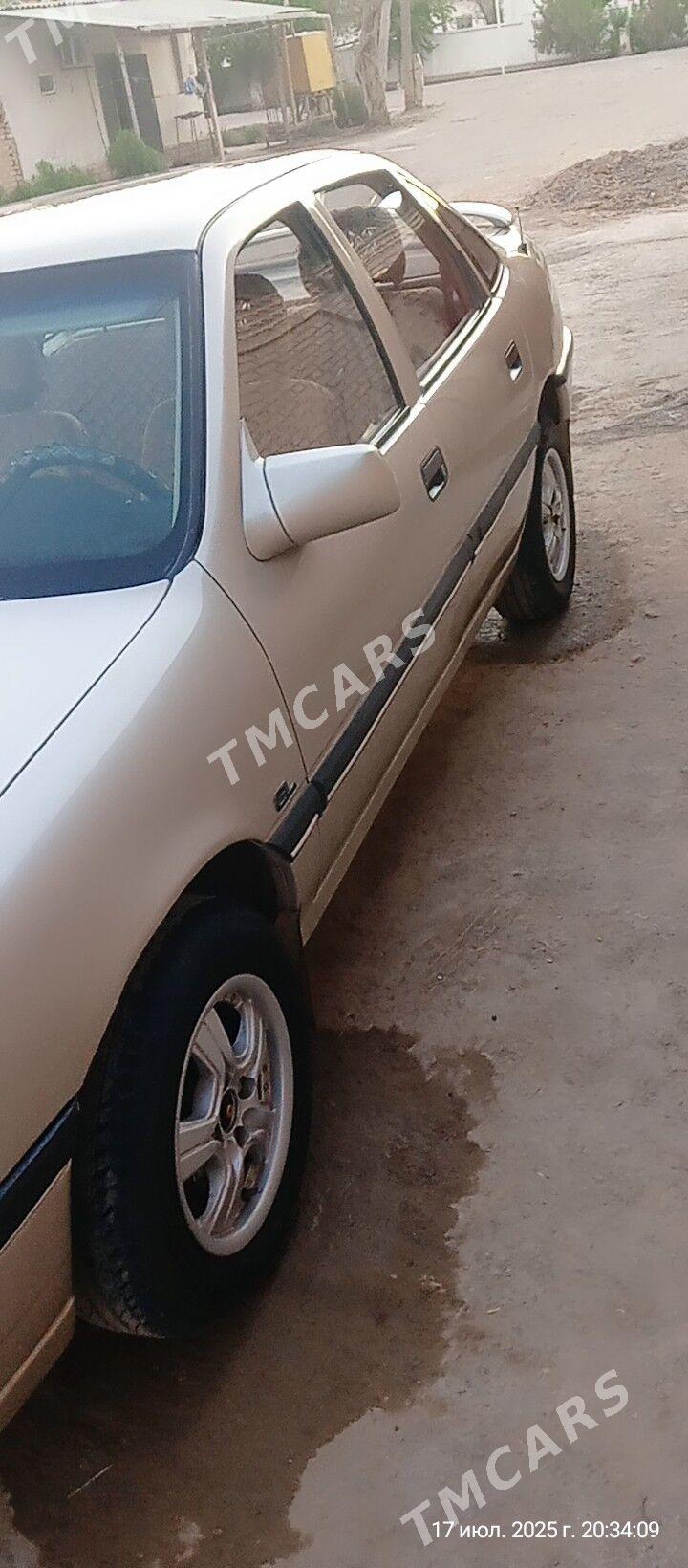 Opel Vectra 1990 - 35 000 TMT - Гурбансолтан Едже - img 5