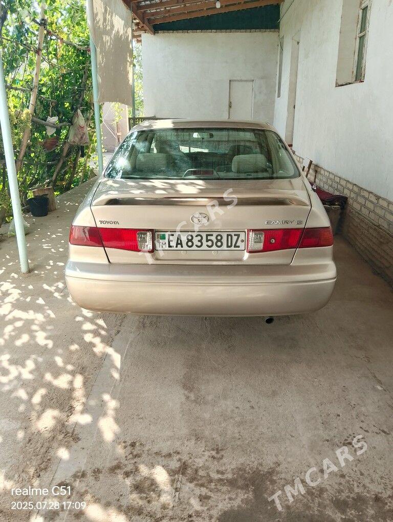 Toyota Camry 2001 - 153 000 TMT - Кёнеургенч - img 2