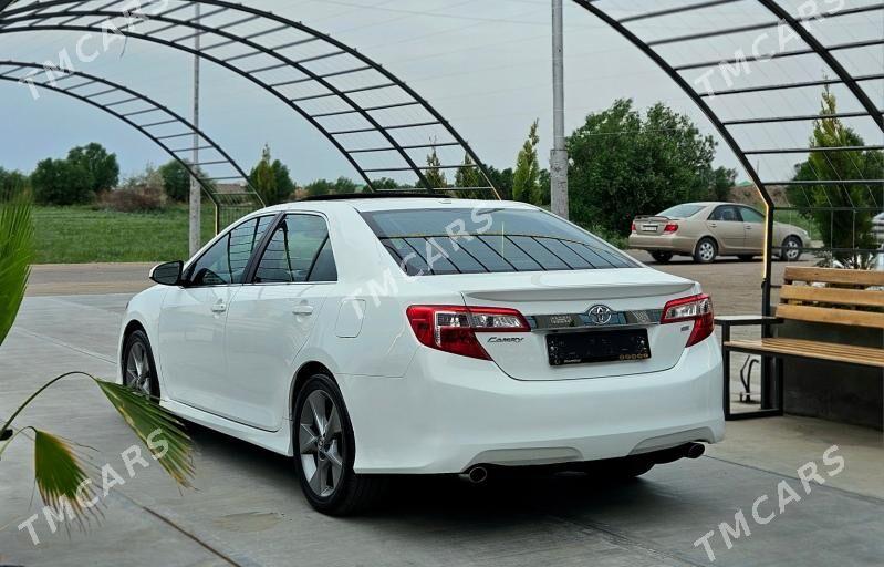 Toyota Camry 2012 - 262 000 TMT - Дашогуз - img 4