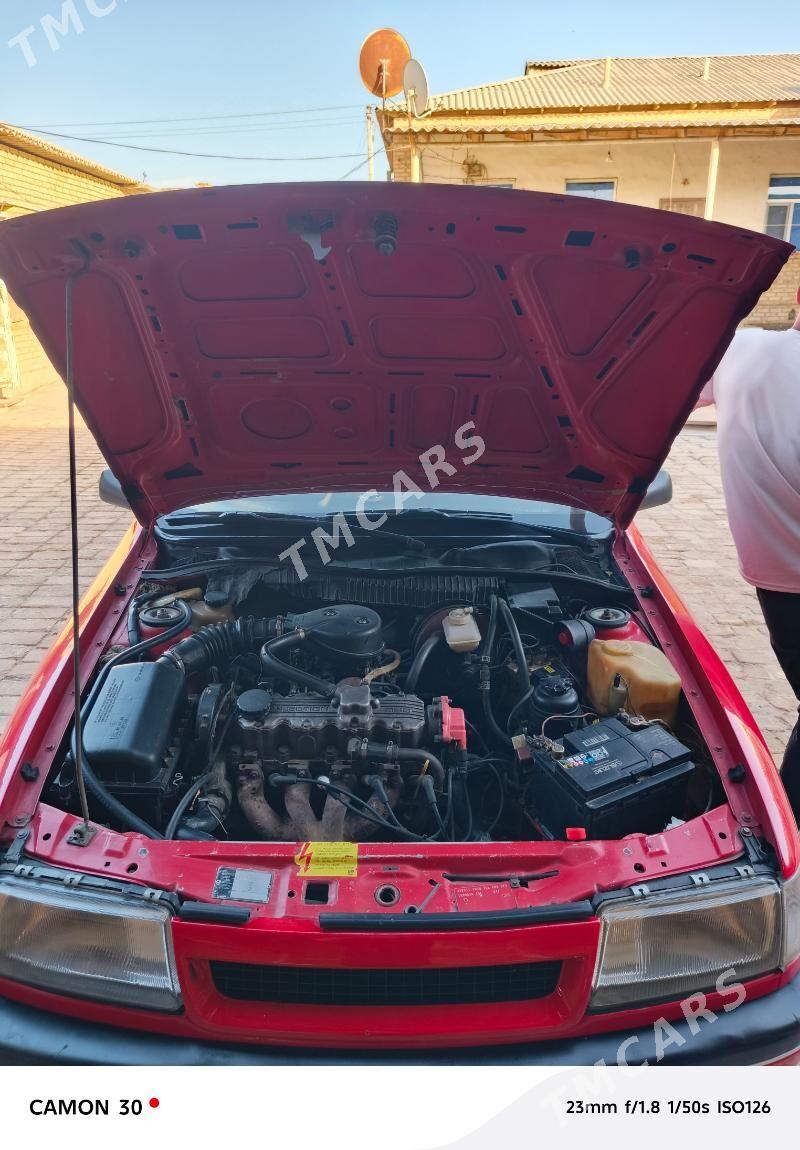 Opel Vectra 1990 - 52 000 TMT - Mary - img 7