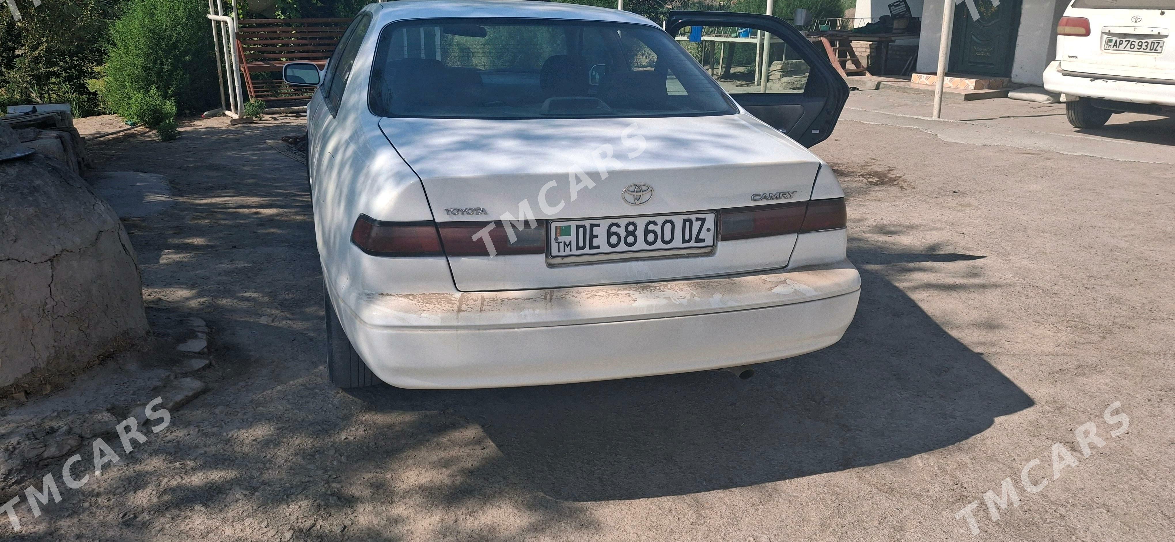 Toyota Camry 1998 - 100 000 TMT - Кёнеургенч - img 2