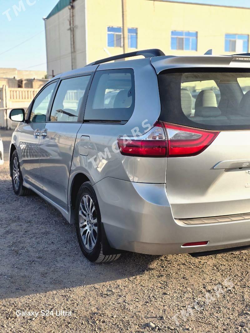 Toyota Sienna 2020 - 500 000 TMT - Теджен - img 8