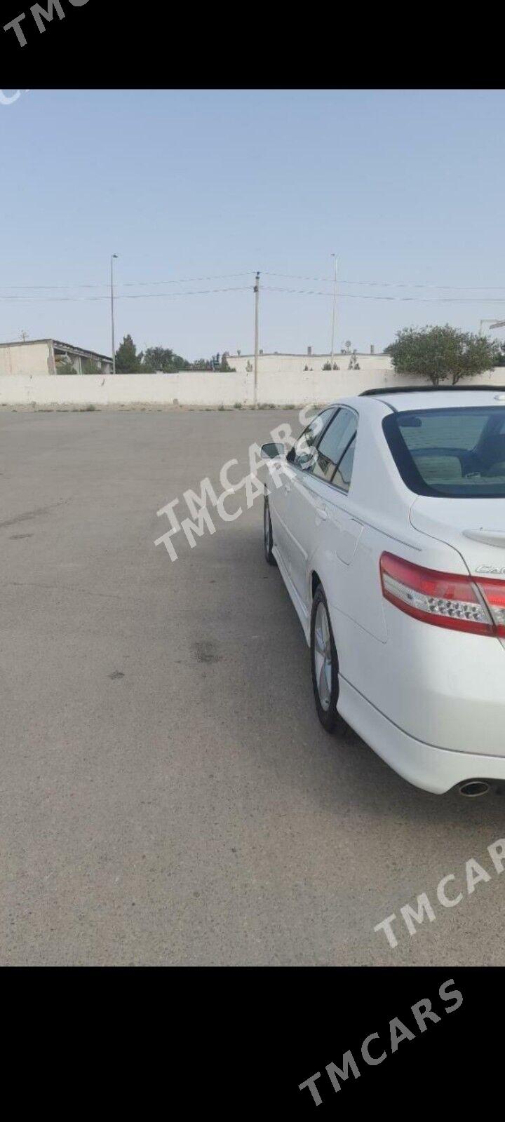 Toyota Camry 2011 - 220 000 TMT - Балканабат - img 6