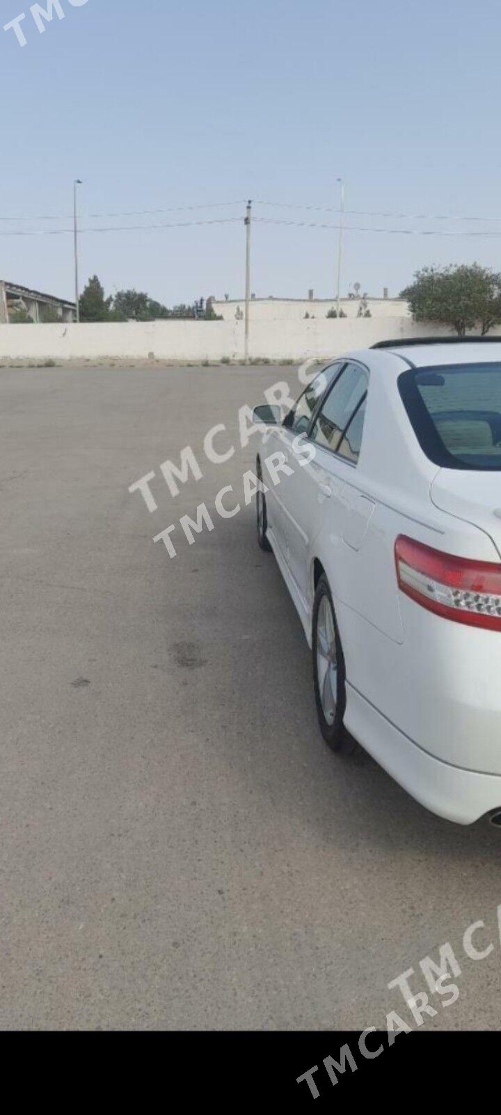 Toyota Camry 2011 - 220 000 TMT - Балканабат - img 7