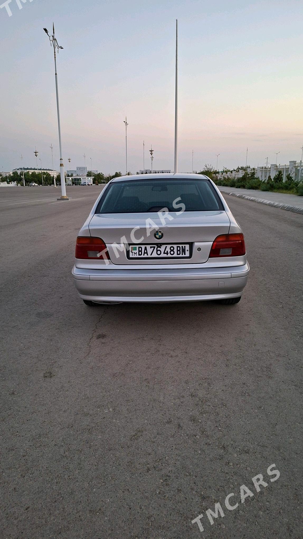 BMW 528 2001 - 120 000 TMT - Балканабат - img 3