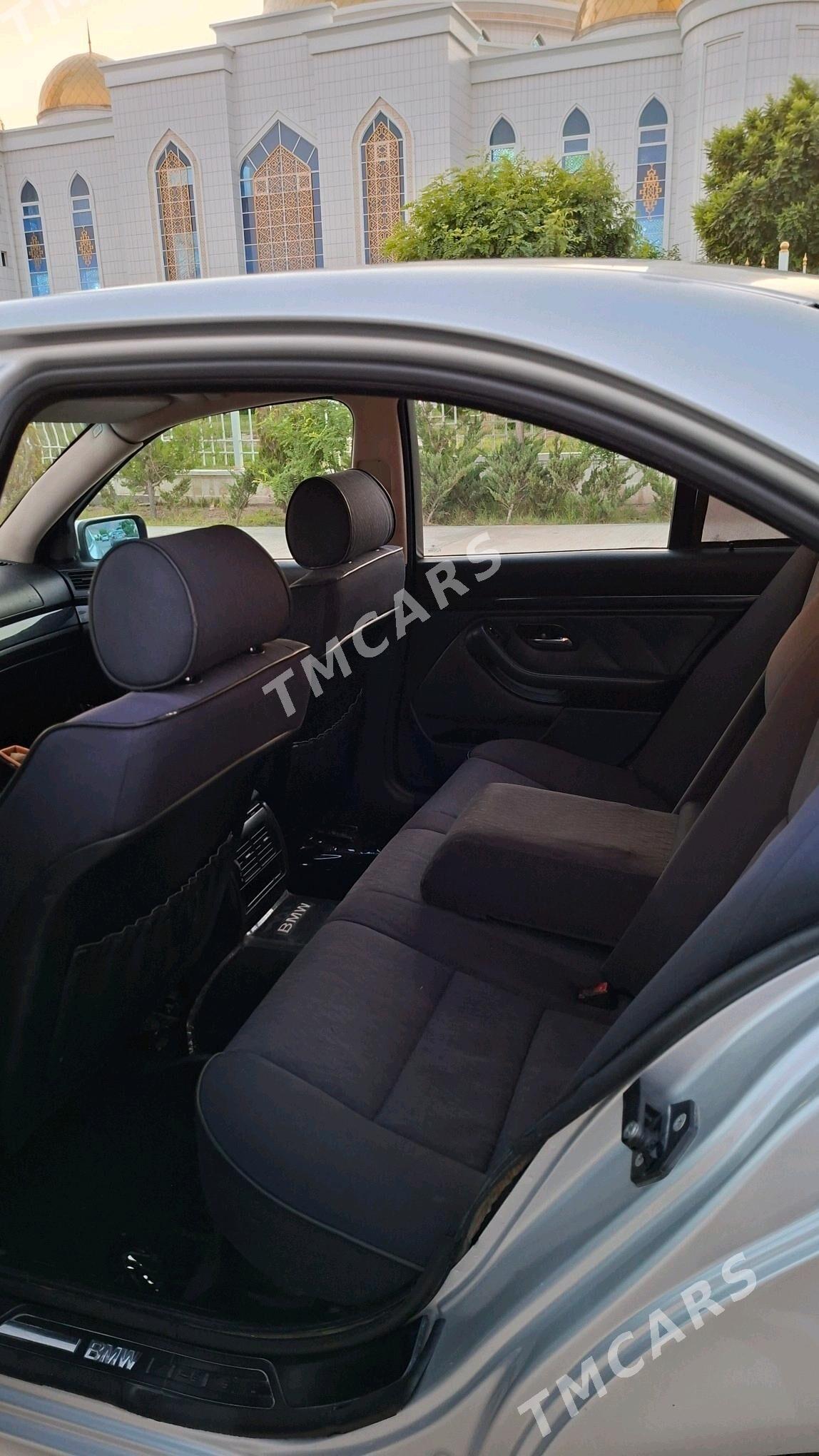 BMW 528 2001 - 120 000 TMT - Балканабат - img 5