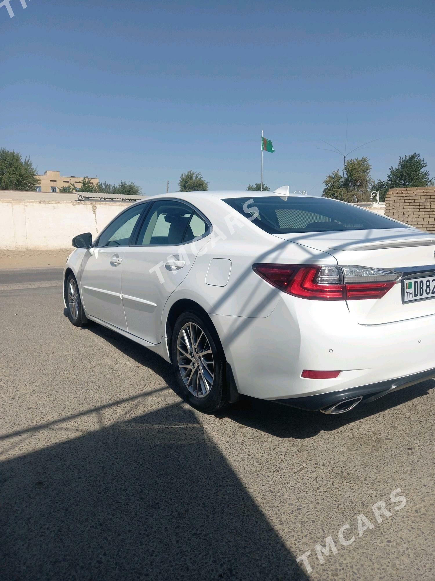 Lexus ES 350 2018 - 360 000 TMT - Мары - img 3