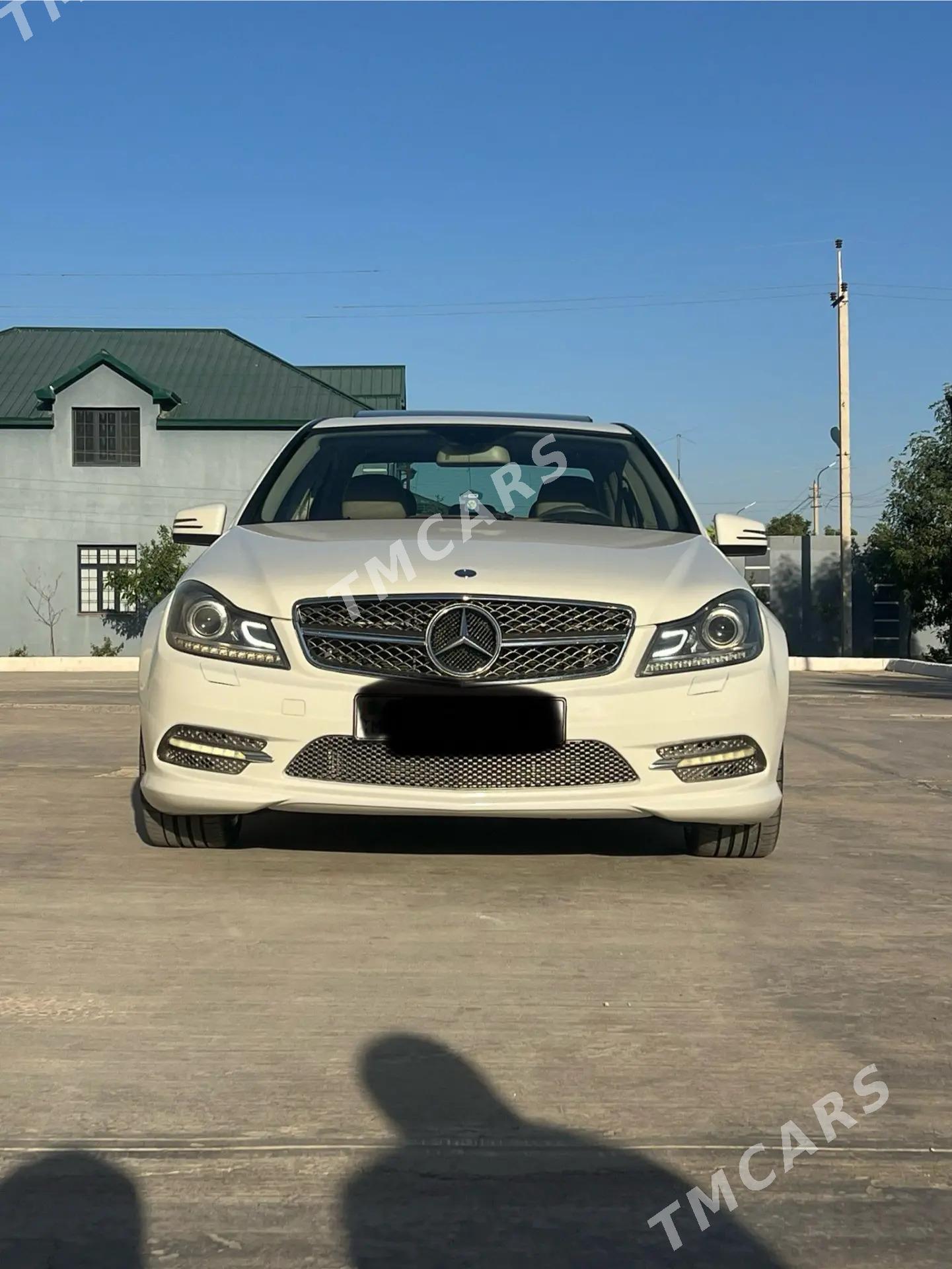 Mercedes-Benz C350 2010 - 240 000 TMT - Aşgabat - img 2