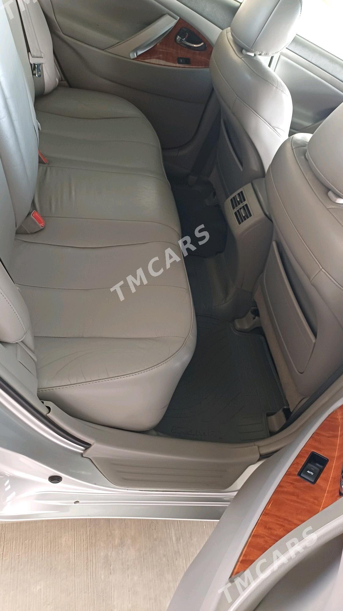 Toyota Camry 2011 - 270 000 TMT - Мары - img 7