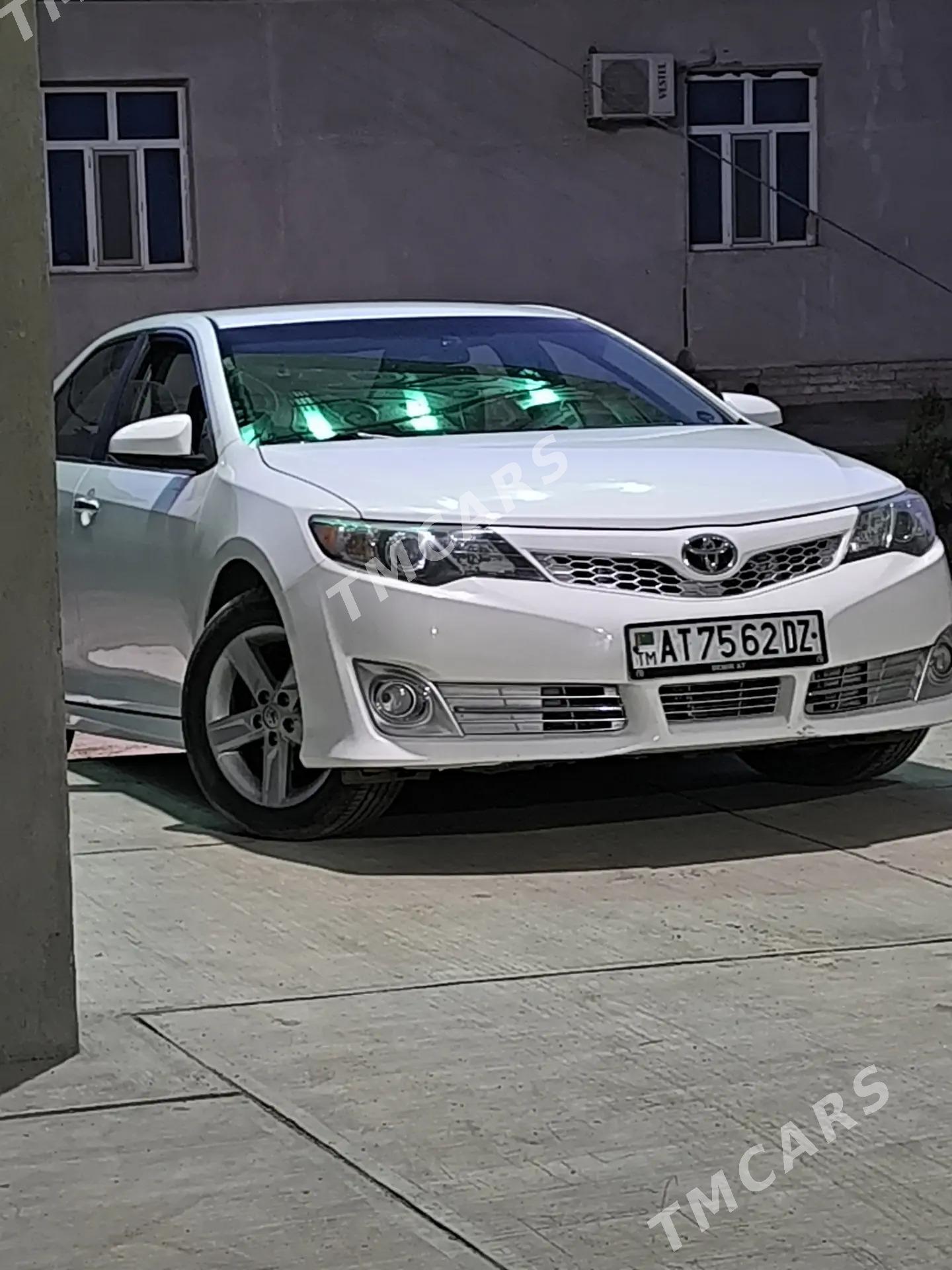 Toyota Camry 2013 - 260 000 TMT - Дашогуз - img 6