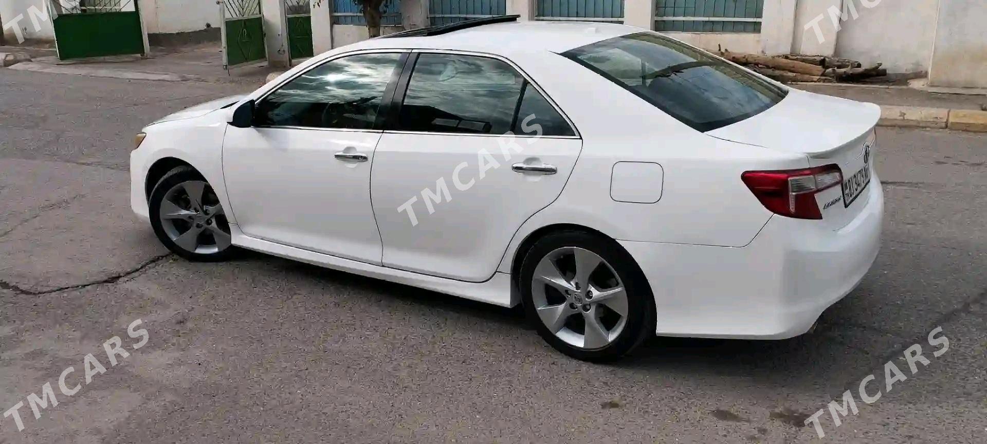 Toyota Camry 2013 - 220 000 TMT - Бузмеин - img 3
