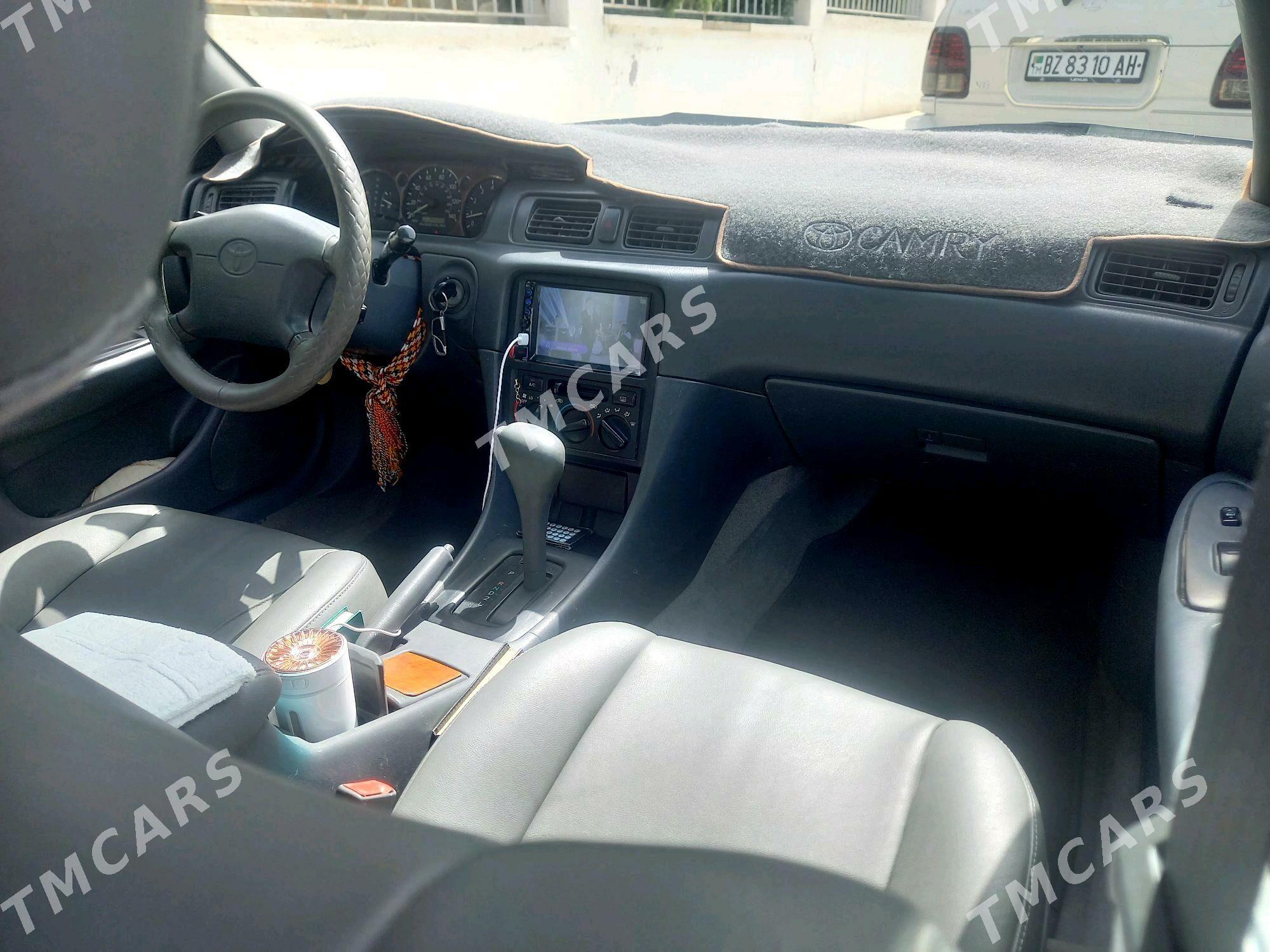 Toyota Camry 1999 - 140 000 TMT - Ak bugdaý etraby - img 3