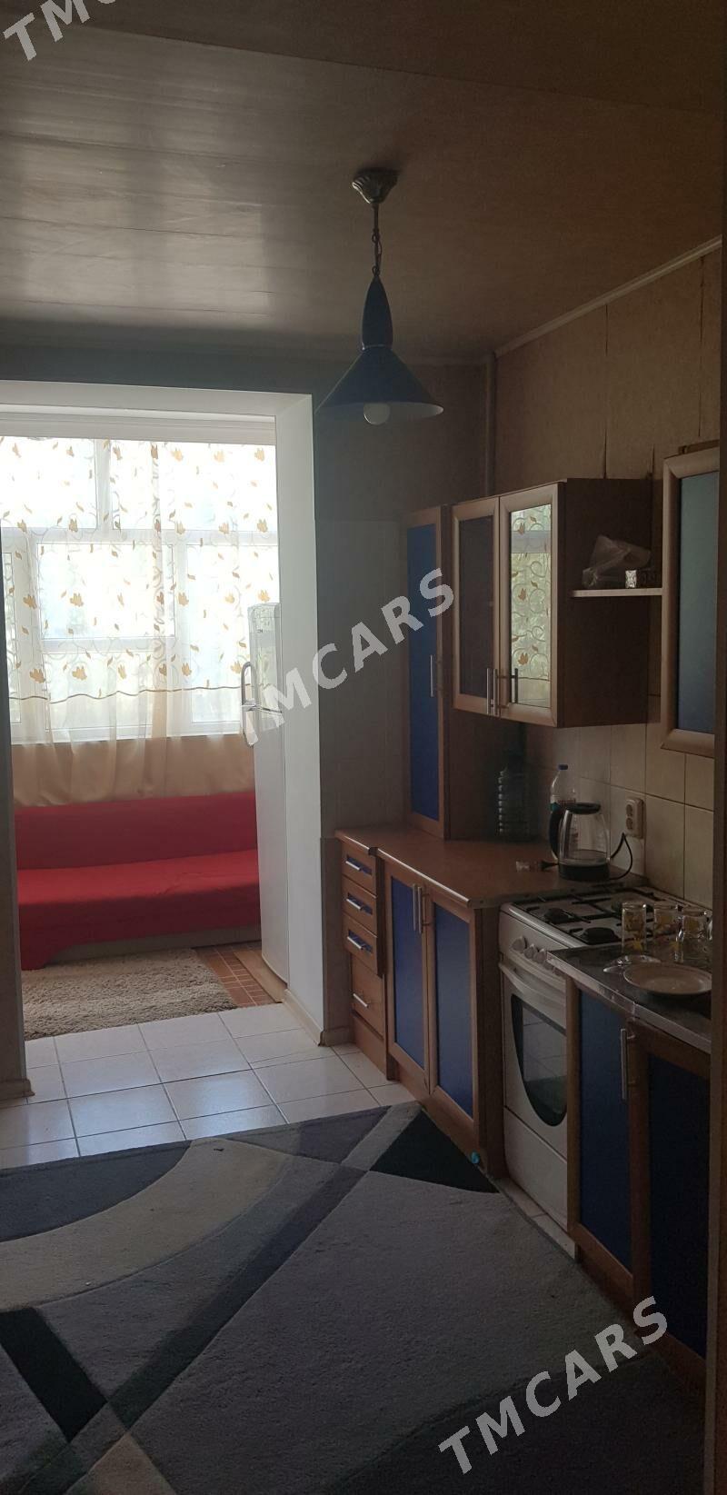 10 МКР 2 КОМ 2 ЭТ 4500 МАНАТ - Aşgabat - img 3