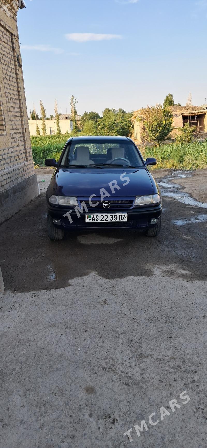 Opel Astra 1993 - 32 000 TMT - Gubadag - img 4