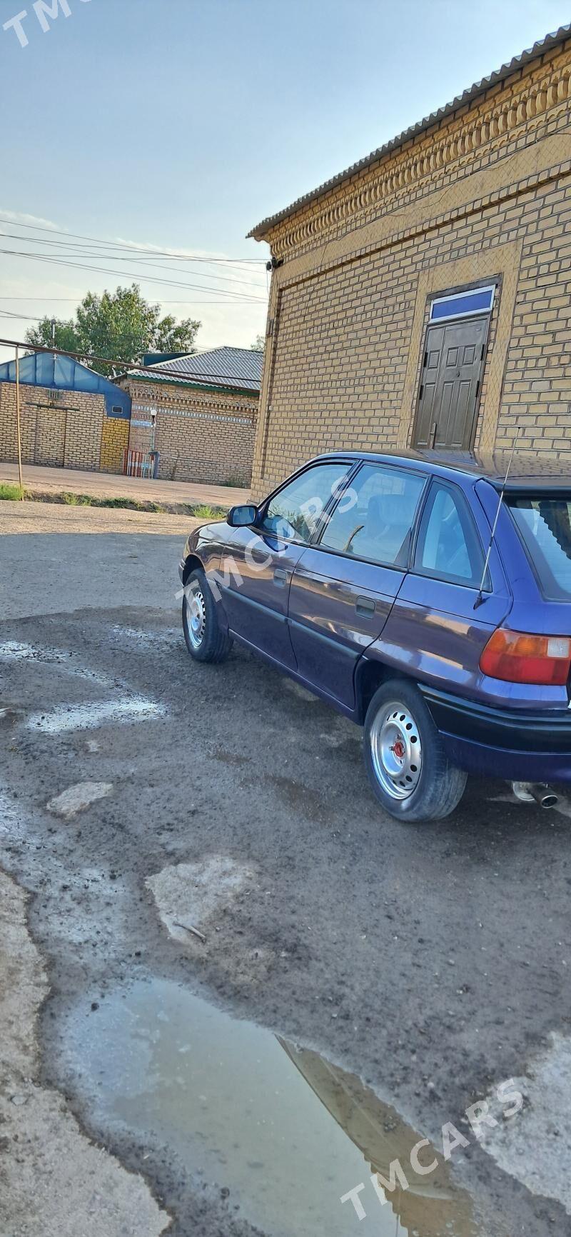 Opel Astra 1993 - 32 000 TMT - Gubadag - img 3