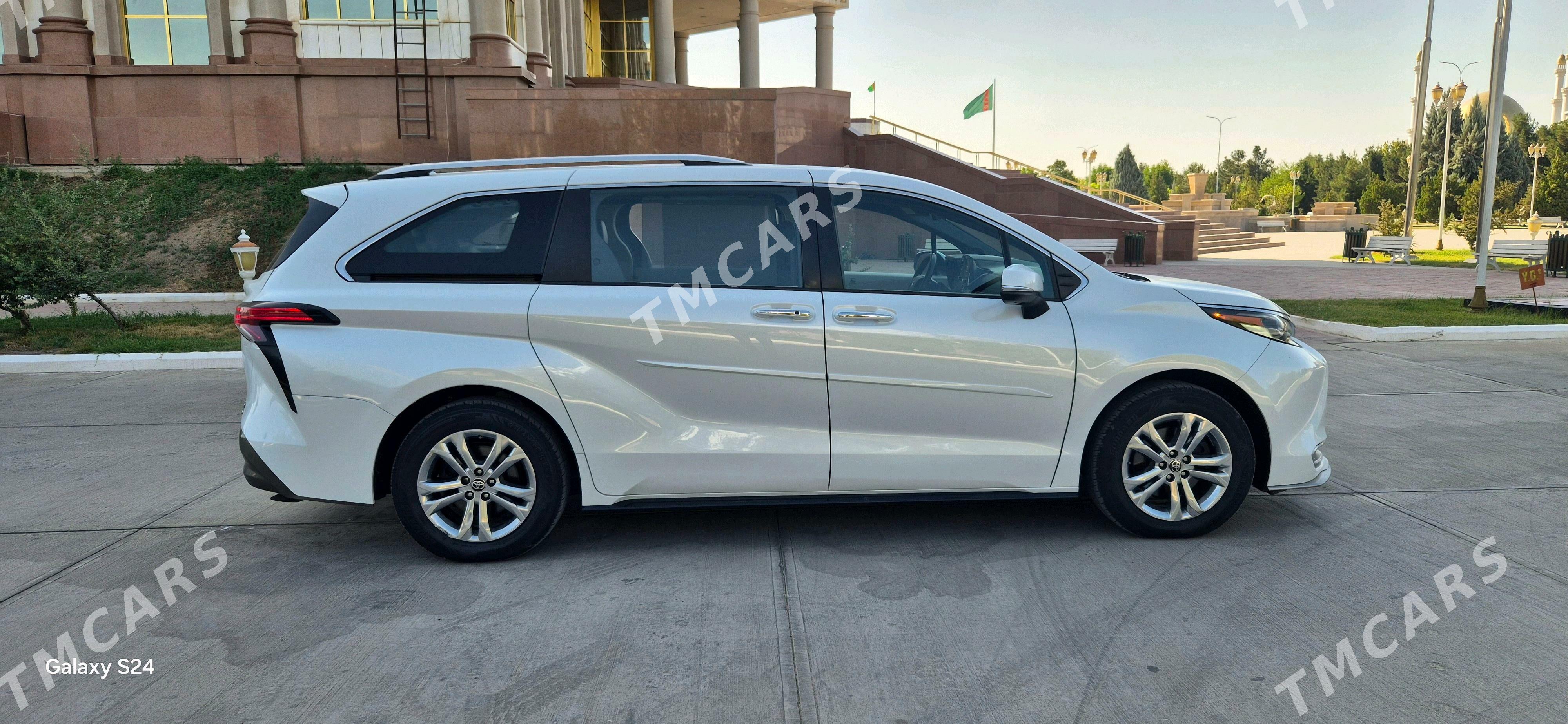 Toyota Sienna 2021 - 699 000 TMT - Мары - img 7