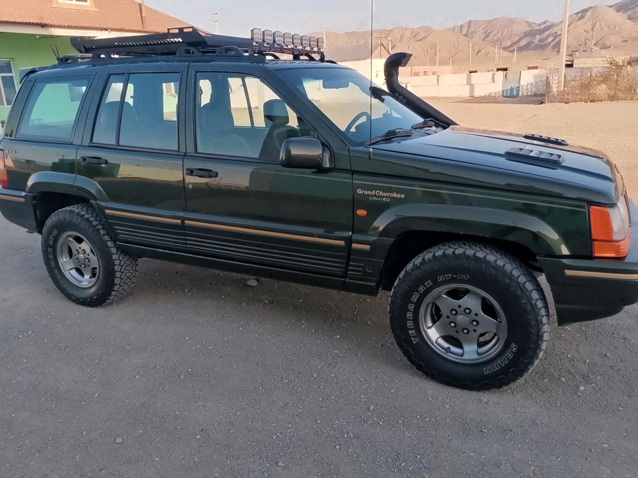 Jeep Grand Cherokee 4xe 1996 - 130 000 TMT - Balkanabat - img 8