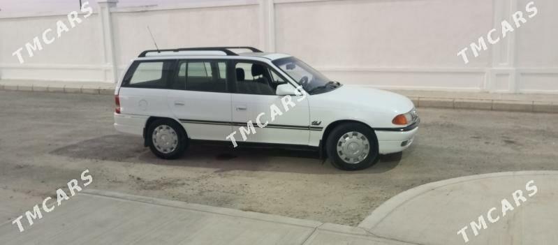Opel Astra 1993 - 36 000 TMT - Кака - img 3