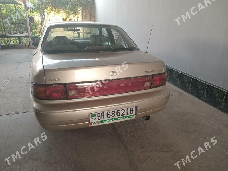 Toyota Camry 1993 - 78 000 TMT - Saýat - img 7