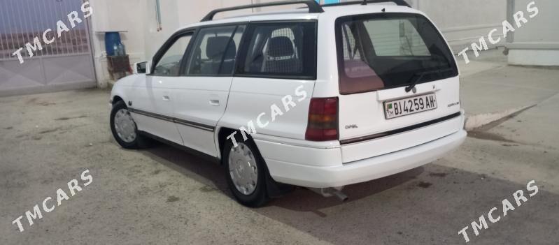 Opel Astra 1993 - 36 000 TMT - Кака - img 2