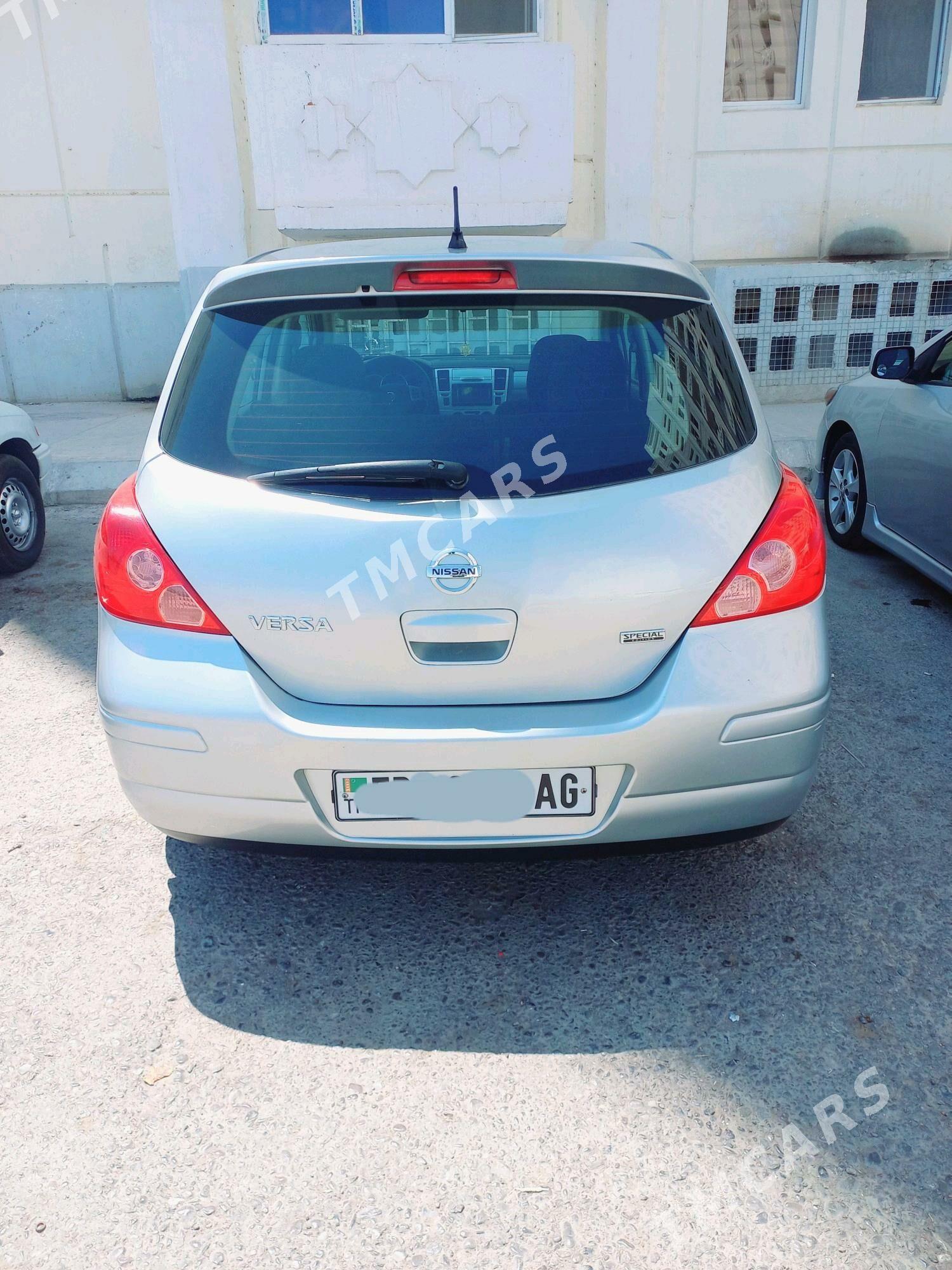 Nissan Versa 2012 - 138 000 TMT - Ашхабад - img 3