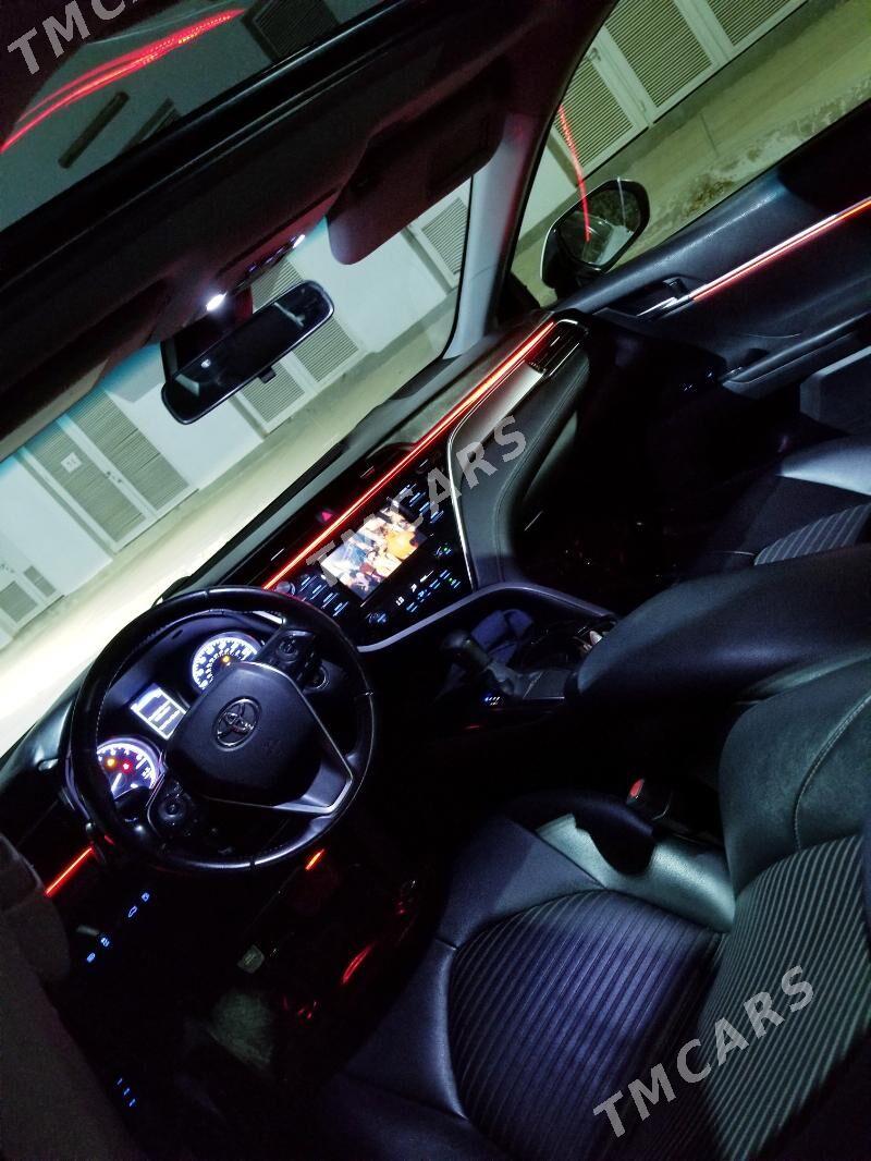 Toyota Camry 2018 - 268 000 TMT - Кëши - img 4