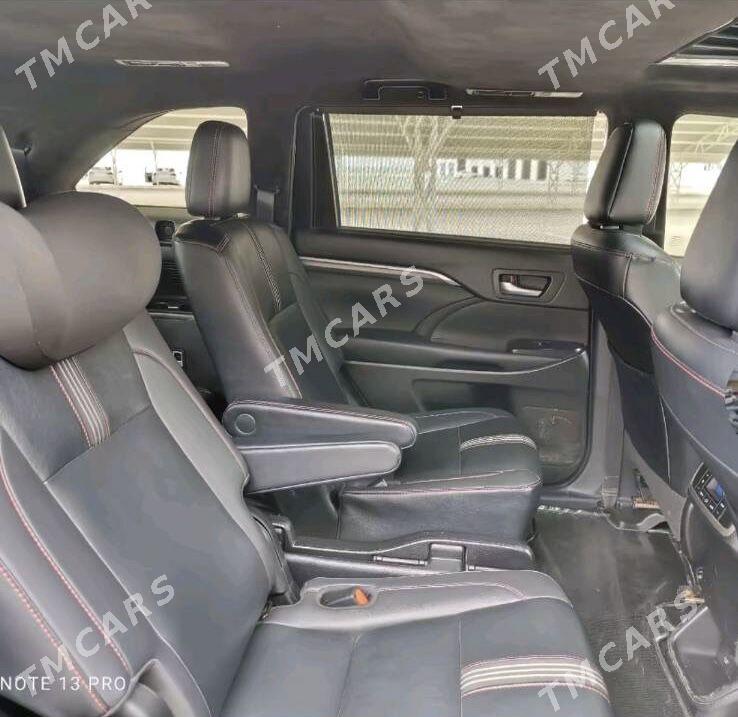 Toyota Highlander 2019 - 420 000 TMT - Ашхабад - img 2