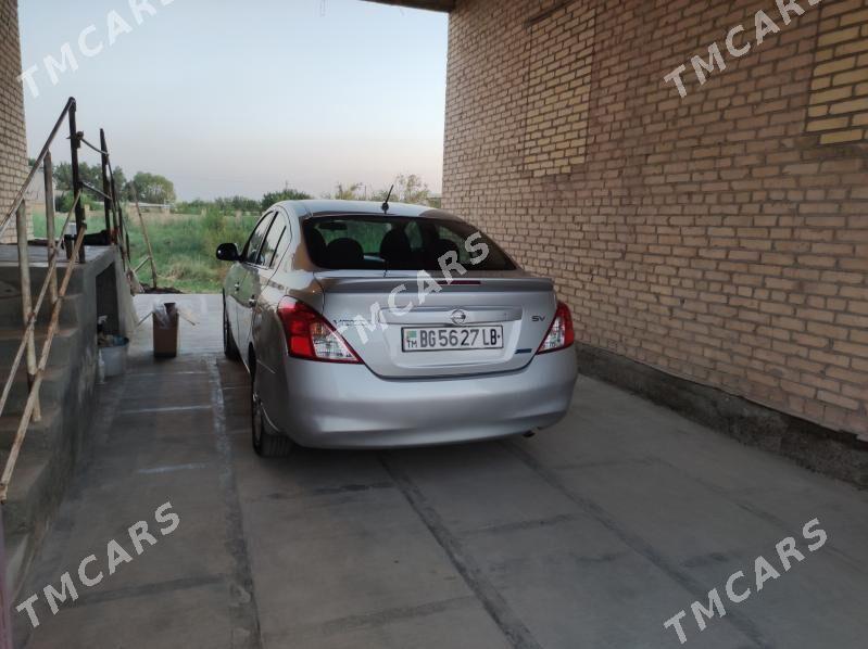 Nissan Versa 2013 - 110 000 TMT - Туркменабат - img 5