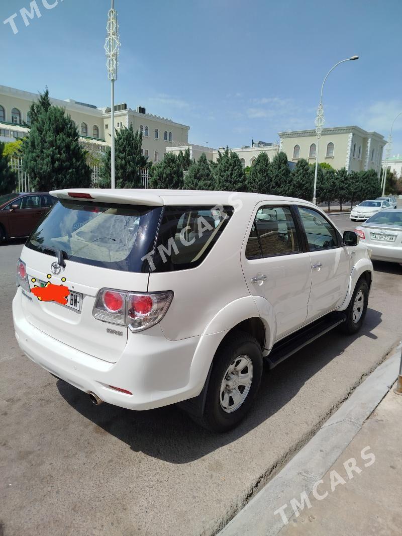 Toyota Fortuner 2010 - 265 000 TMT - Türkmenbaşy - img 4