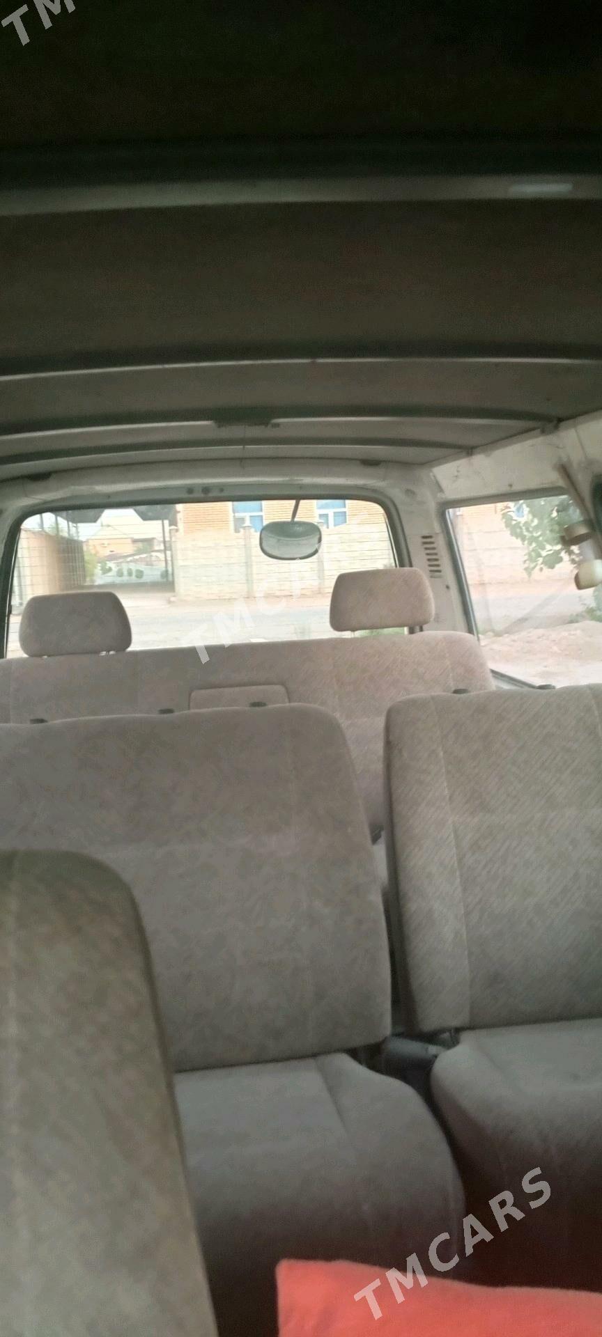 Toyota Hiace 1995 - 75 000 TMT - Мургап - img 2