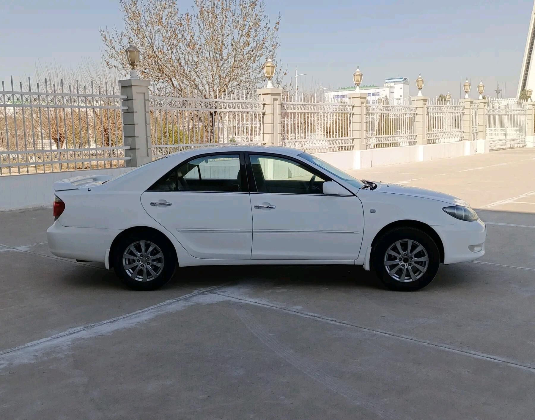 Toyota Camry 2004 - 144 000 TMT - Дашогуз - img 4