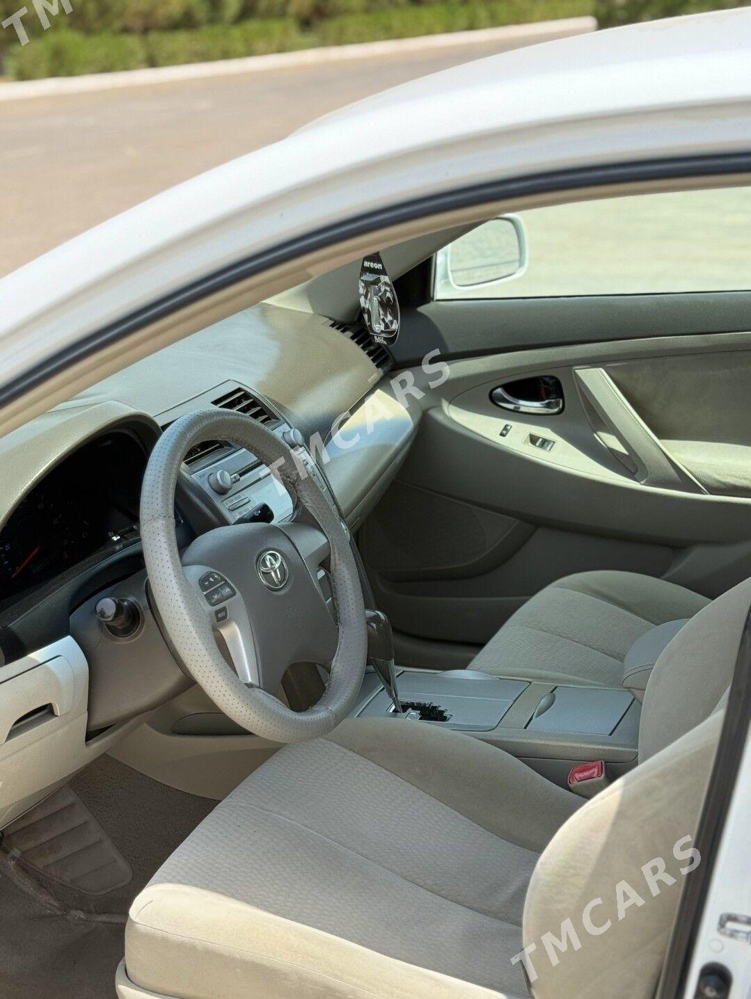 Toyota Camry 2010 - 175 000 TMT - Мары - img 5