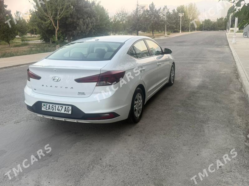 Hyundai Elantra 2019 - 210 000 TMT - Мир 1 - img 3