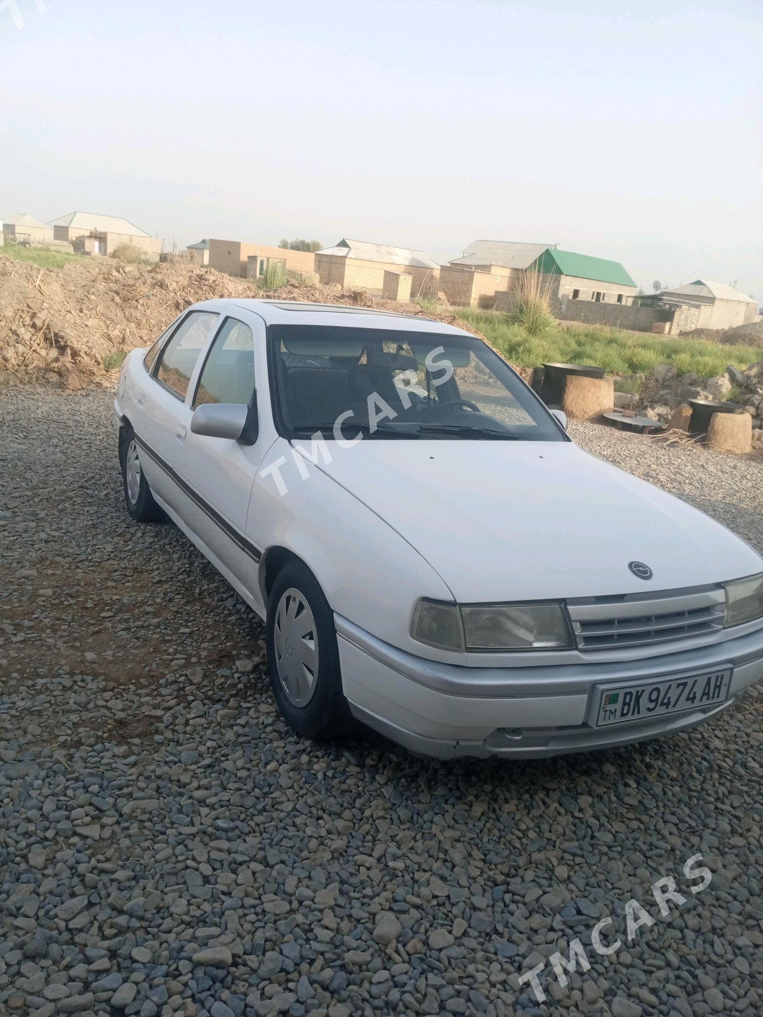 Opel Vectra 1990 - 32 000 TMT - Теджен - img 2