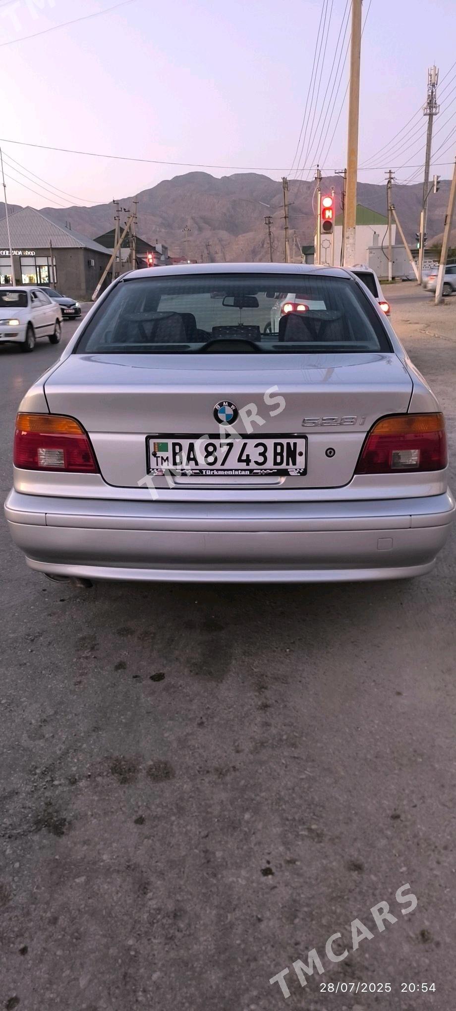BMW 528 1996 - 79 000 TMT - Балканабат - img 8