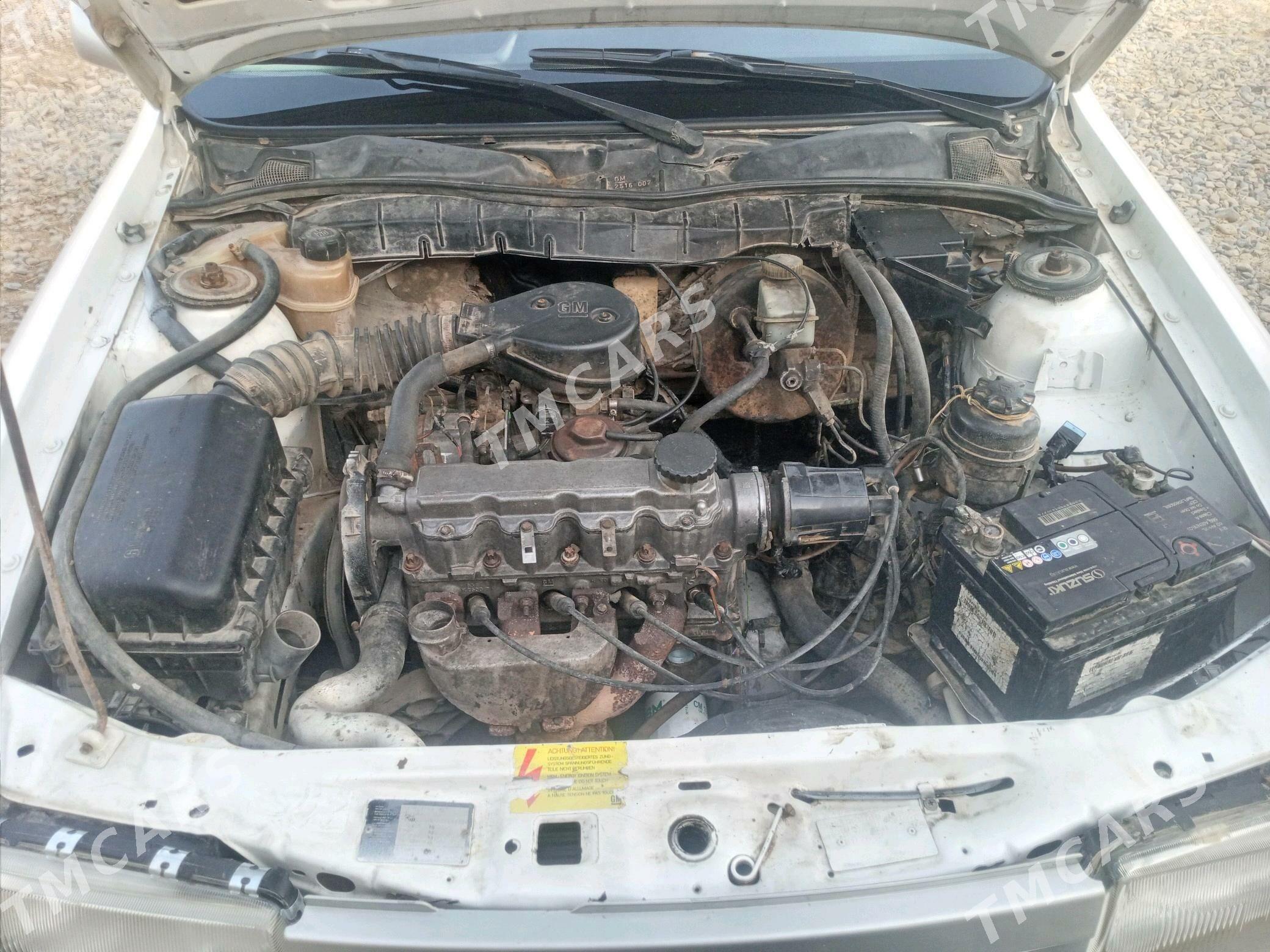 Opel Vectra 1990 - 32 000 TMT - Теджен - img 4