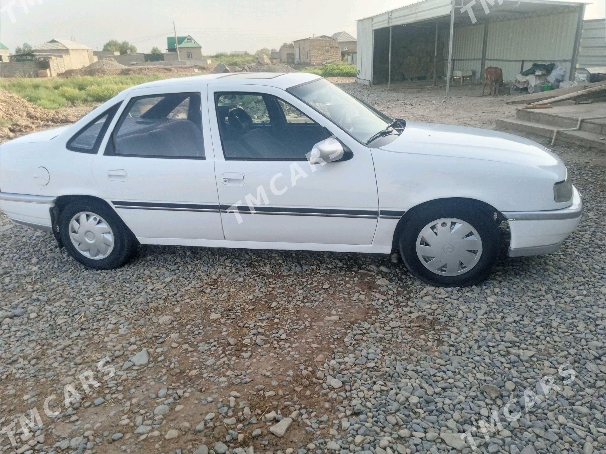 Opel Vectra 1990 - 32 000 TMT - Теджен - img 6