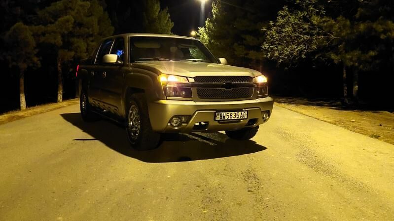 Chevrolet Avalanche 2002 - 165 000 TMT - Гёкдже - img 8