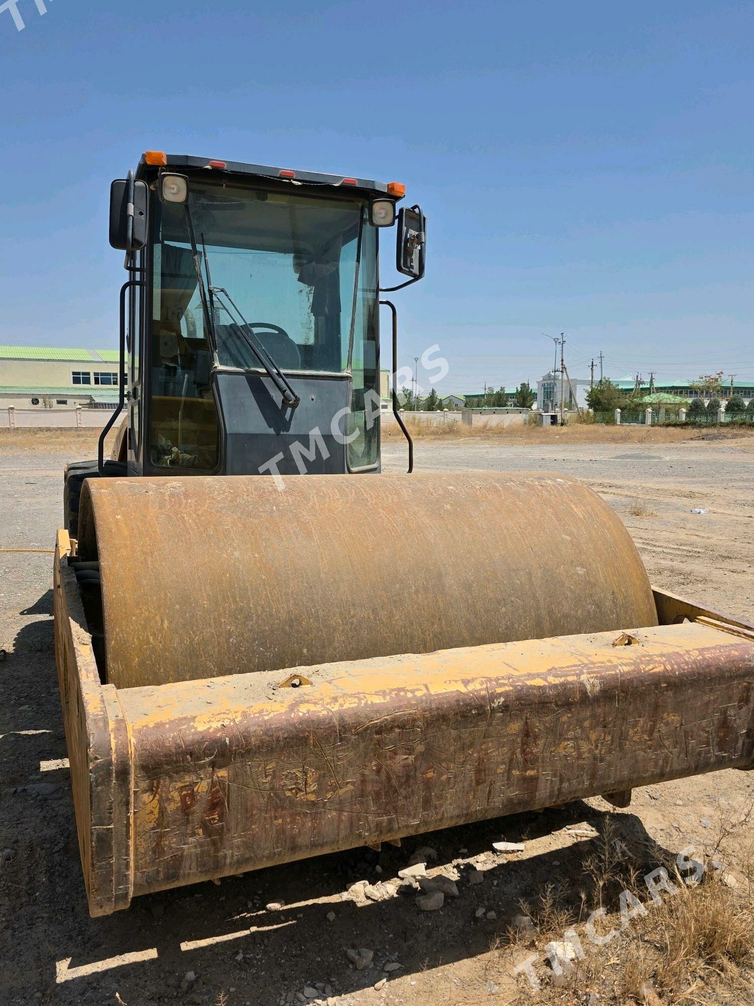 LiuGong CLG 6114E 2014 - 280 000 TMT - Ашхабад - img 7
