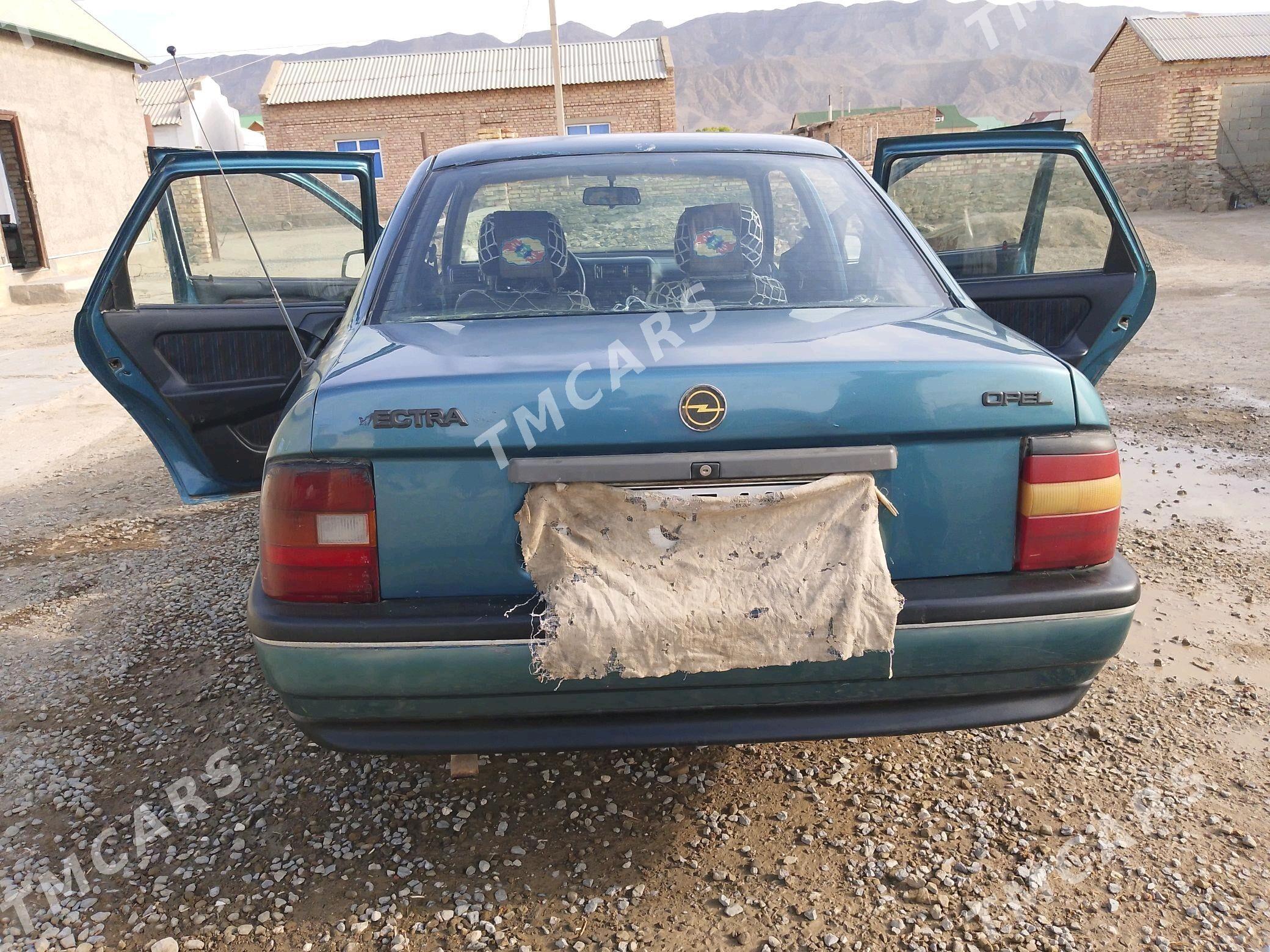 Opel Vectra 1993 - 28 000 TMT - Берекет - img 7
