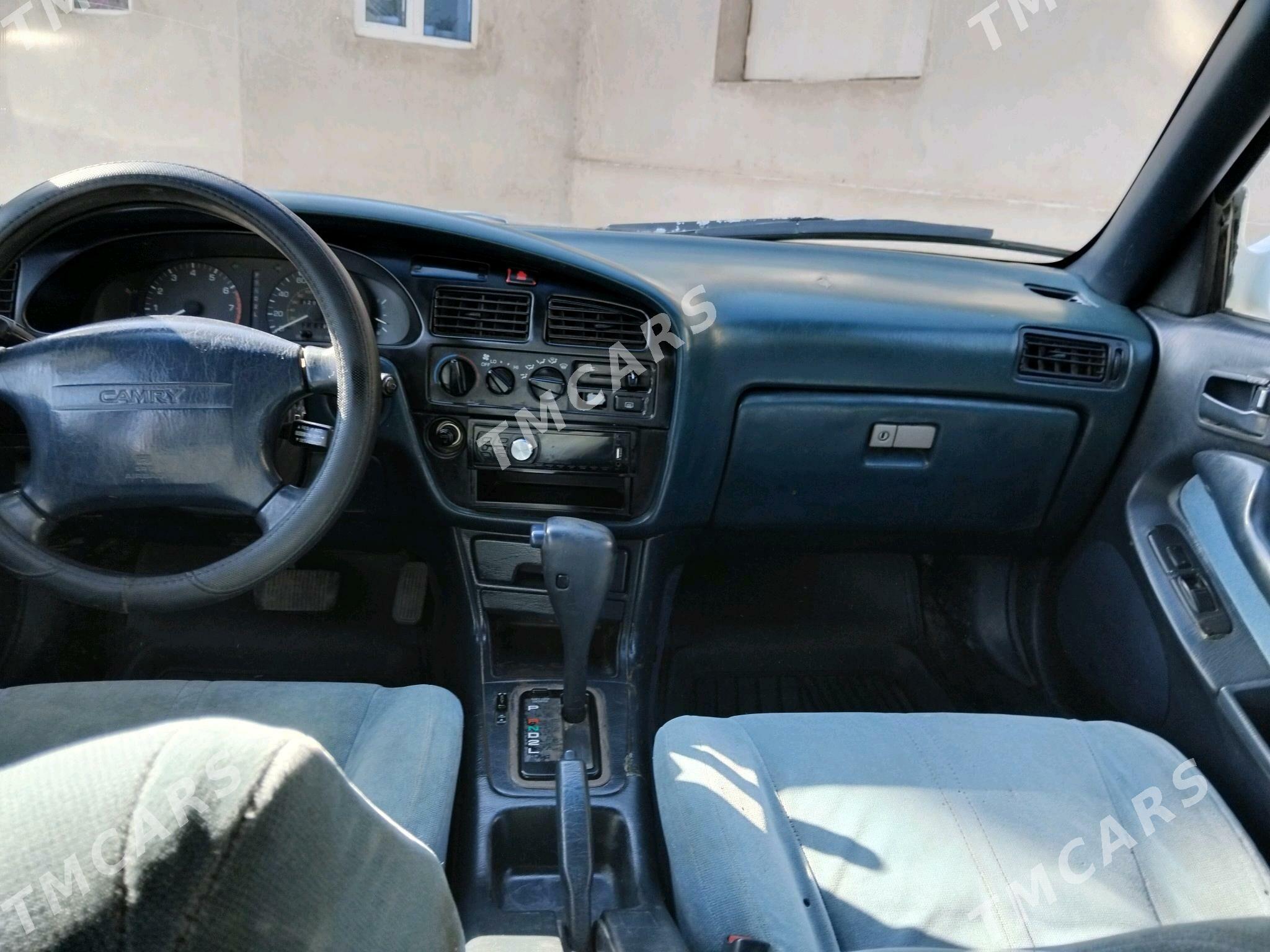 Toyota Camry 1993 - 75 000 TMT - Кёнеургенч - img 5