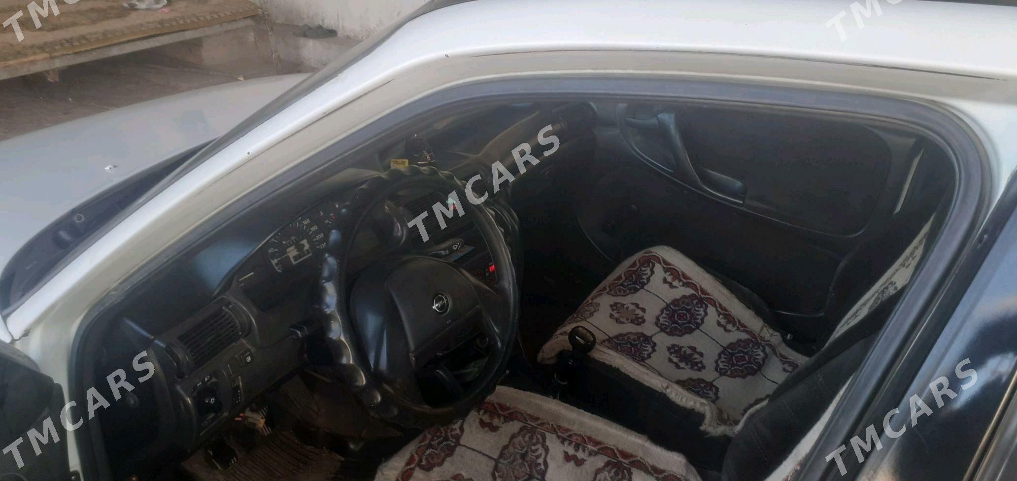 Opel Astra 1993 - 21 000 TMT - Мары - img 5