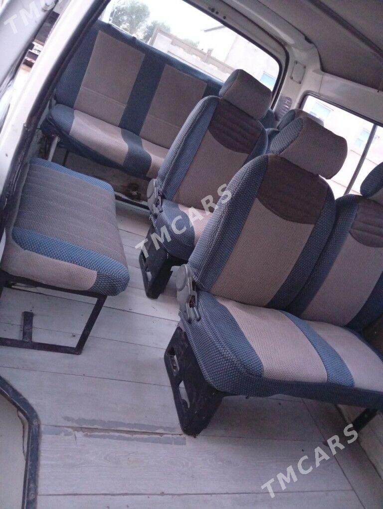 Toyota Hiace 2008 - 100 000 TMT - Мургап - img 5