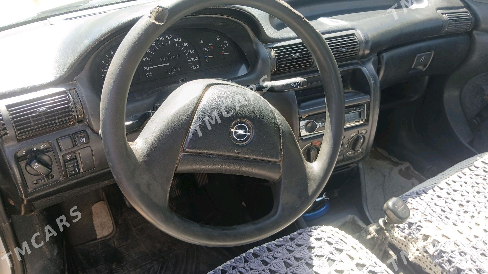 Opel Astra 1992 - 28 000 TMT - Mary - img 3
