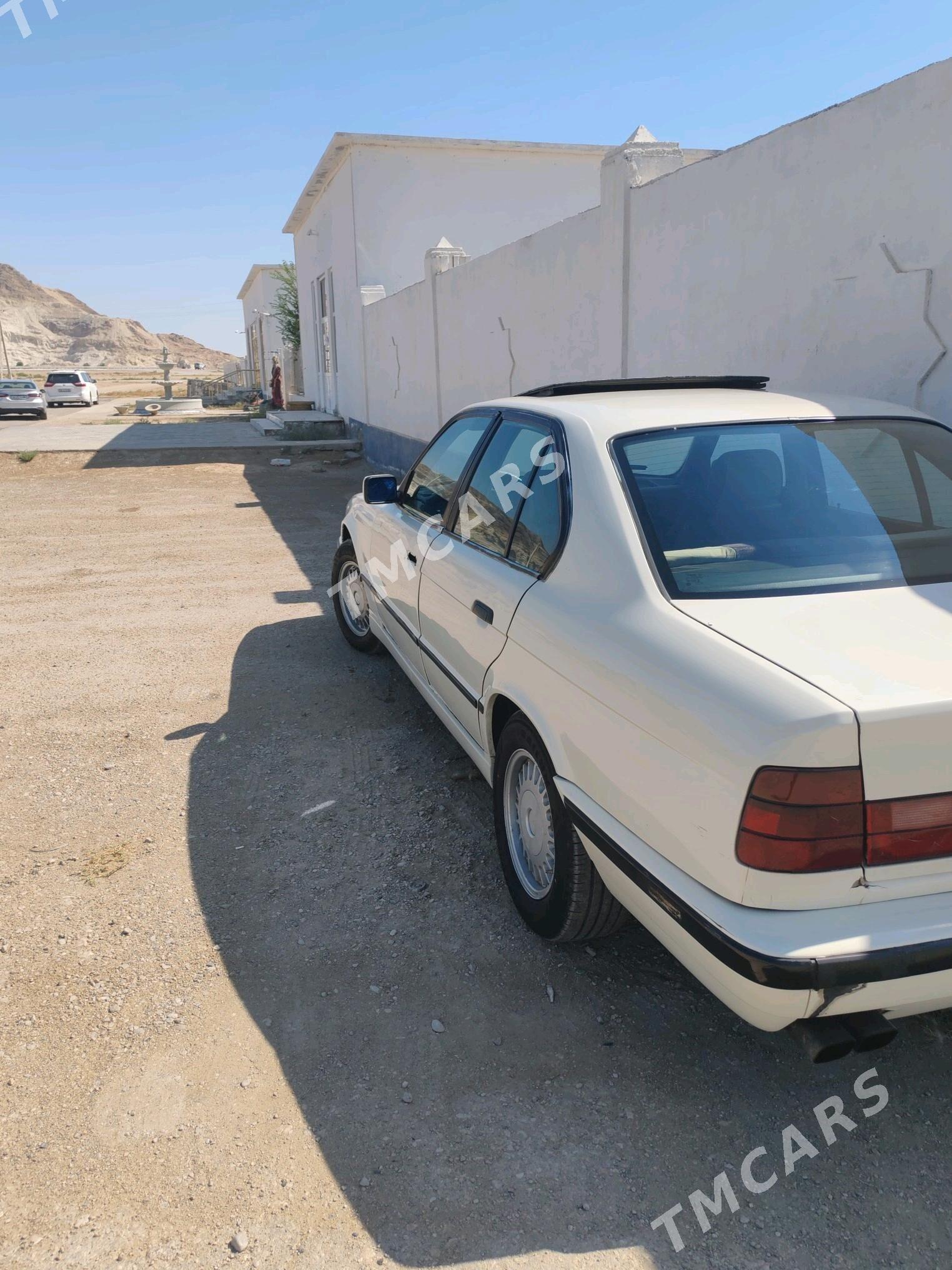 BMW 525 1989 - 42 000 TMT - Jebel - img 2