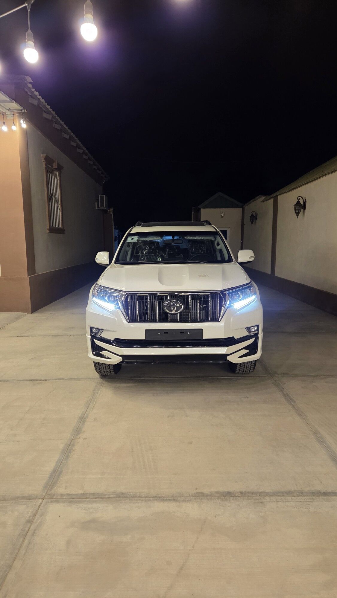 Toyota Land Cruiser Prado 2023 - 1 092 000 TMT - Кëши - img 1